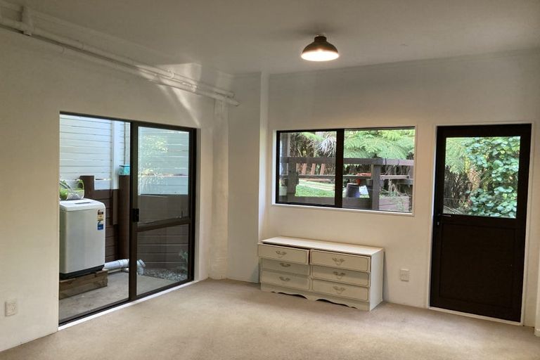 Photo of property in 89 Glenesk Road, Piha, New Lynn, 0772