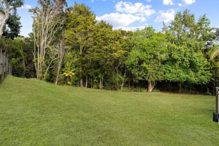 Photo of property in 86 Schnapper Rock Road, Schnapper Rock, Auckland, 0632