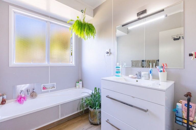 Photo of property in 33 Breadalbane Road, Havelock North, 4130