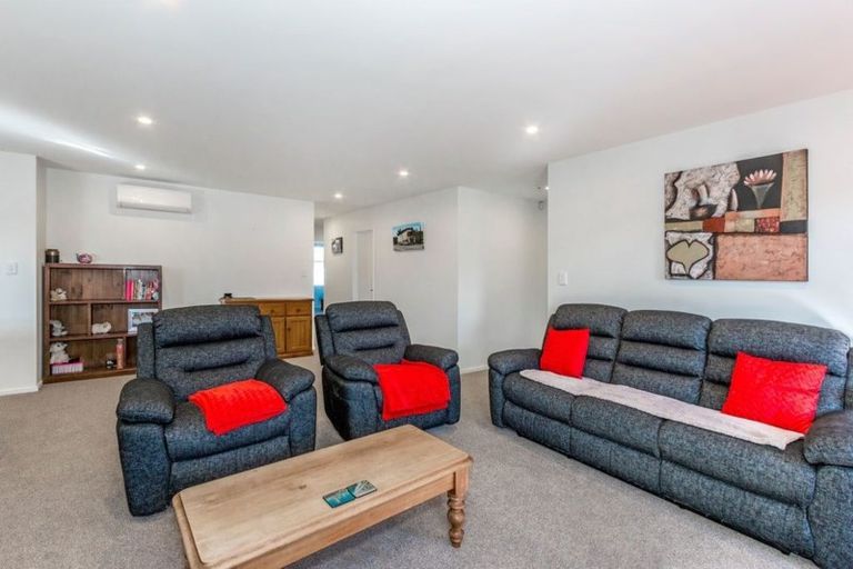 Photo of property in 15 Maitland Crescent, Rolleston, 7614