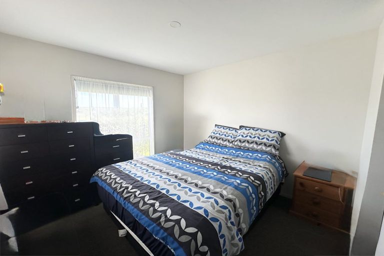 Photo of property in 11 Divide Loop, Takanini, 2112