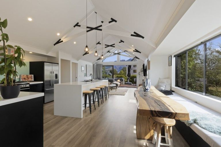 Photo of property in 5 Polperro Court, Jacks Point, Queenstown, 9371