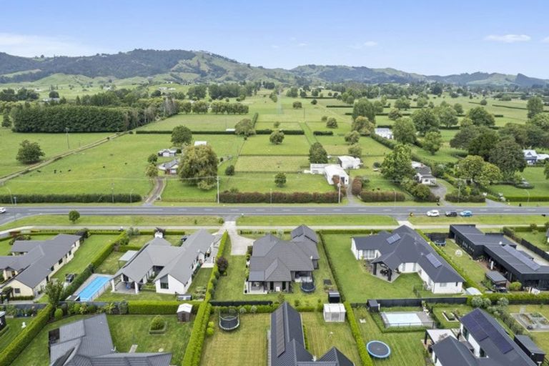 Photo of property in 131 Saint Kilda Road, Cambridge, 3434