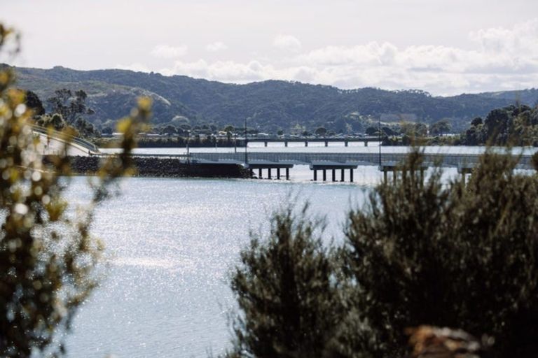 Photo of property in 3 Omahina Street, Raglan, 3225