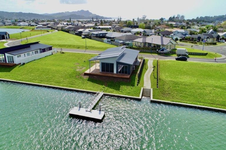 Photo of property in 5 Kahu Crescent, Whitianga, 3510