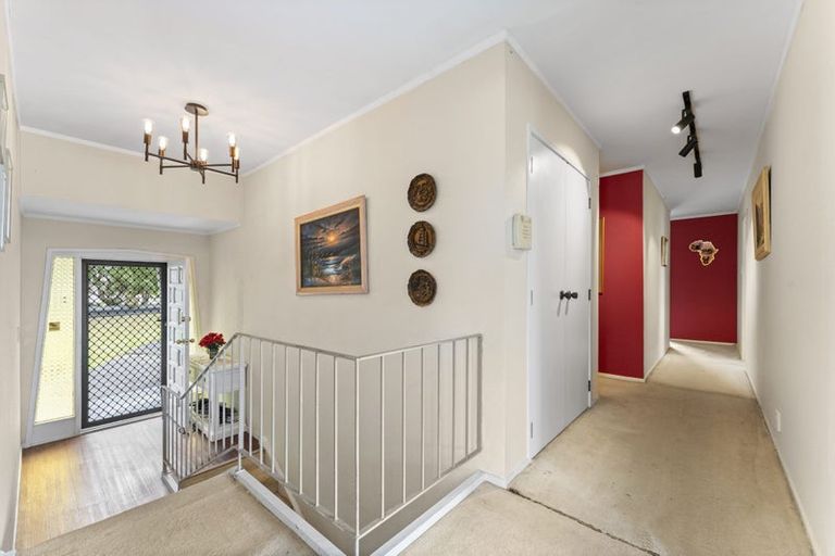 Photo of property in 5 Stapleford Crescent, Browns Bay, Auckland, 0630