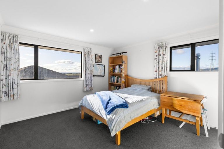 Photo of property in 9 Gibraltar Way, Fitzherbert, Palmerston North, 4410