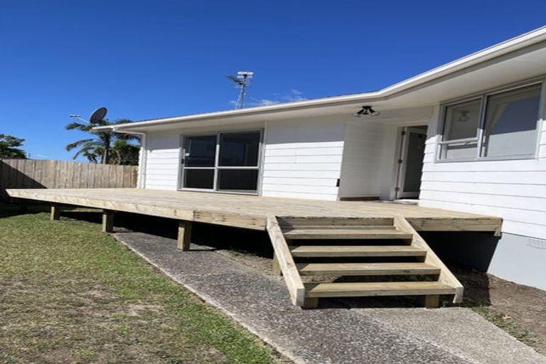 Photo of property in 7 Pitcher Place, Glen Eden, Auckland, 0602