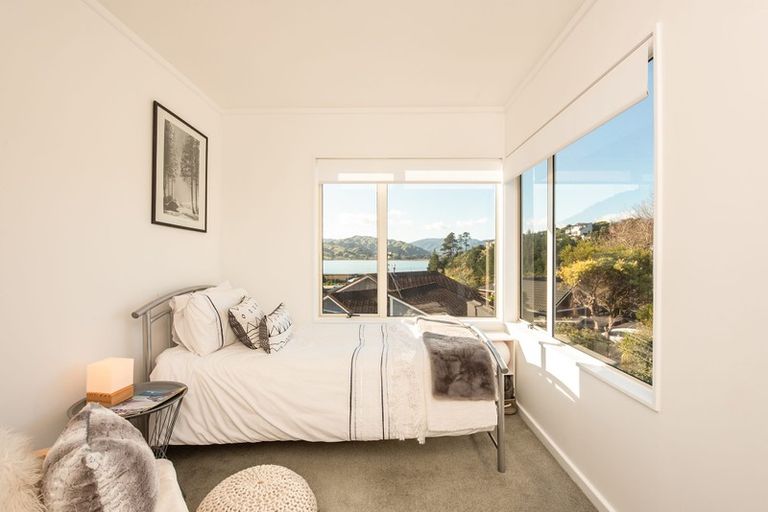 Photo of property in 24 Observatory Close, Whitby, Porirua, 5024