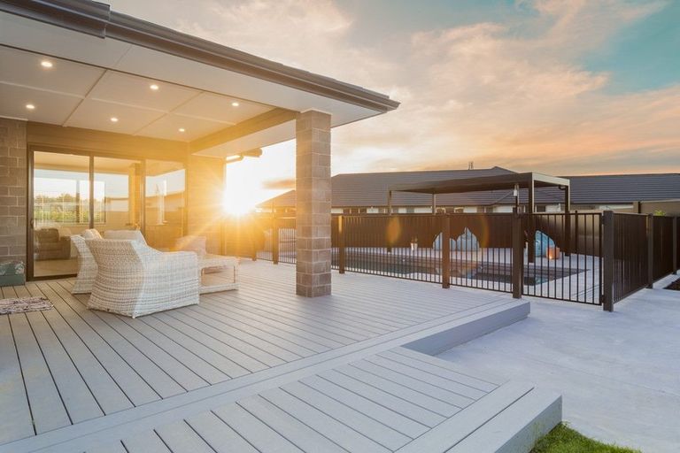 Photo of property in 15 Mike Smith Drive, Cambridge, 3434