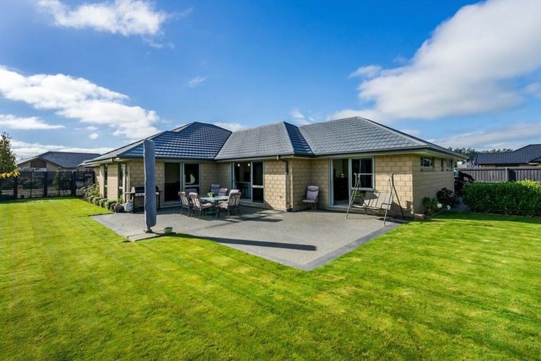 Photo of property in 3 Loeb Place, Rolleston, 7614