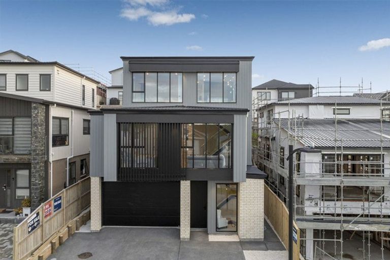 Photo of property in 14 Alluvial Street, Flat Bush, 2019