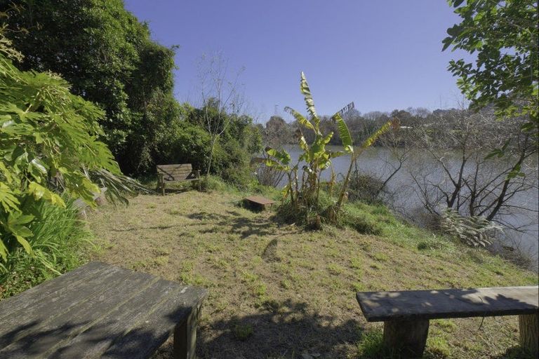 Photo of property in 23 Riverbank Road, Okoia, Whanganui, 4573