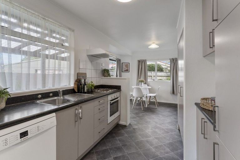 Photo of property in 27 Winton Street, Paraparaumu Beach, Paraparaumu, 5032