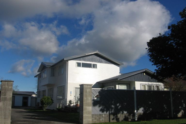 Photo of property in 34 Hardy Street, Waterloo, Lower Hutt, 5011