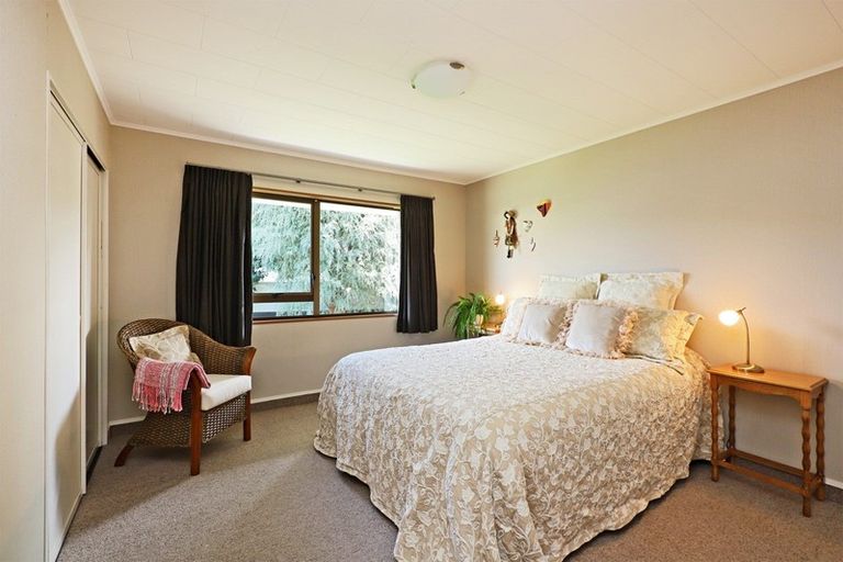 Photo of property in 51b Avondale Road, Taradale, Napier, 4112