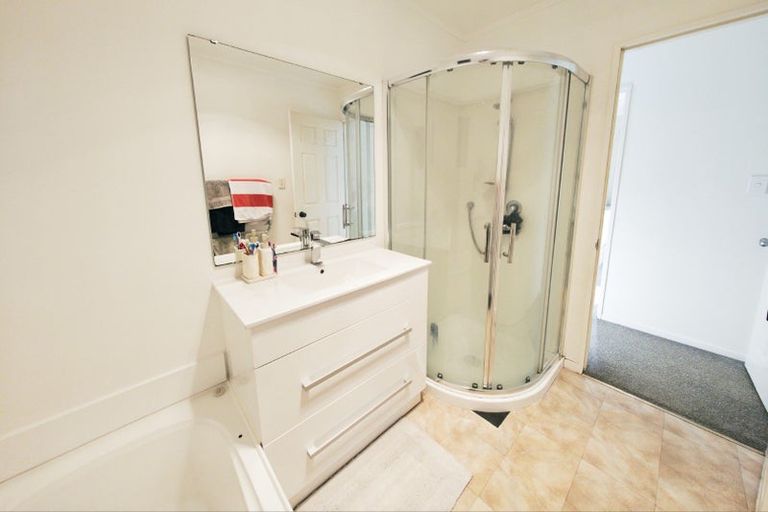 Photo of property in 6a Sunningdale Lane, Woodridge, Wellington, 6037