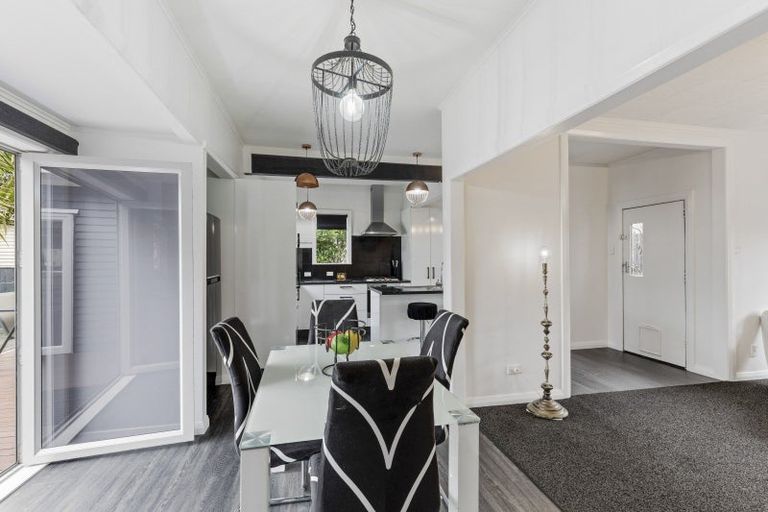 Photo of property in 17 Exeter Street, Brooklands, New Plymouth, 4310