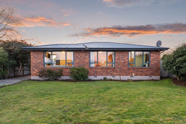 Photo of property in 223 Mairehau Road, Burwood, Christchurch, 8083
