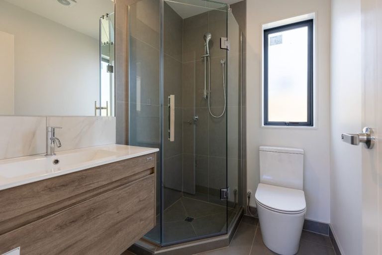 Photo of property in 6e Kaweka Street, New Lynn, Auckland, 0600