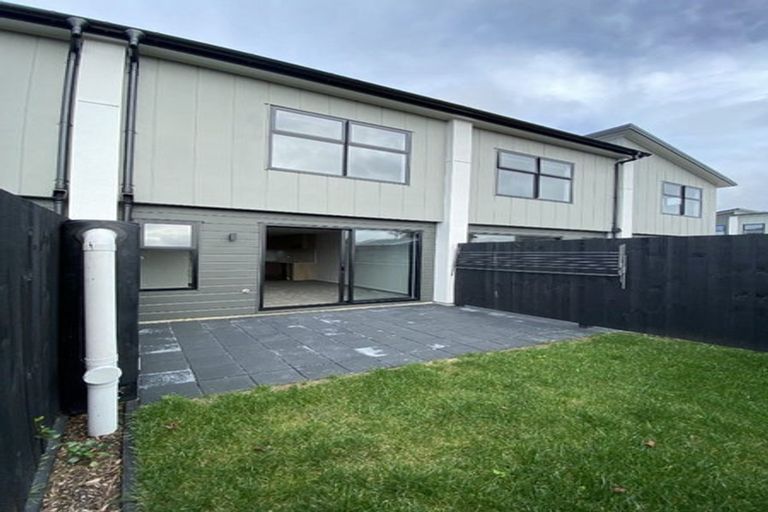 Photo of property in 6/66 Metcalfe Road, Ranui, Auckland, 0612