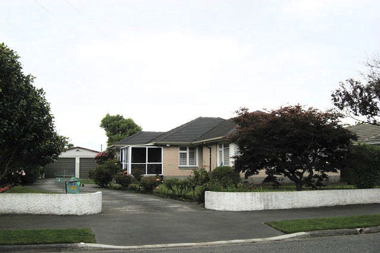 Photo of property in 8 Delph Street, Avonhead, Christchurch, 8042