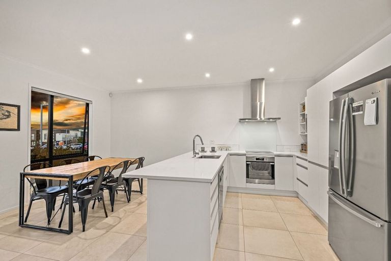 Photo of property in 1/42 Nugget Avenue, Hobsonville, Auckland, 0616