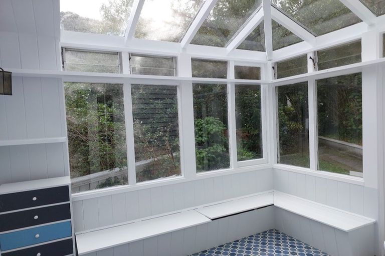 Photo of property in 100 Barnard Street, Wadestown, Wellington, 6012