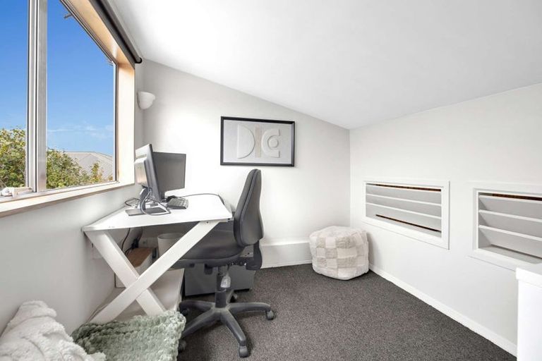 Photo of property in 11a Larch Place, Casebrook, Christchurch, 8051