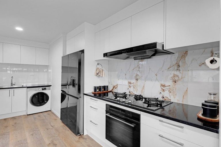 Photo of property in 52 Glenview Terrace, Glenview, Hamilton, 3206