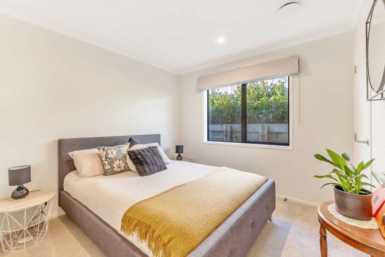 Photo of property in 12 Rehua Place, Waiwhakaiho, New Plymouth, 4312