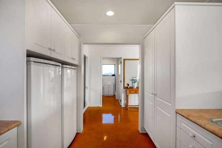 Photo of property in 1/114 The Circle, Manly, Whangaparaoa, 0930