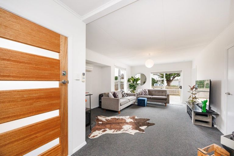 Photo of property in 32 Leicester Street, Terrace End, Palmerston North, 4410
