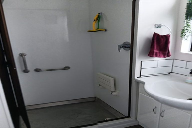 Photo of property in 16 Hunter Street, Westport, 7825