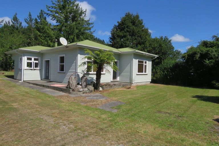 Photo of property in 21 Grey Road, Reefton, 7830