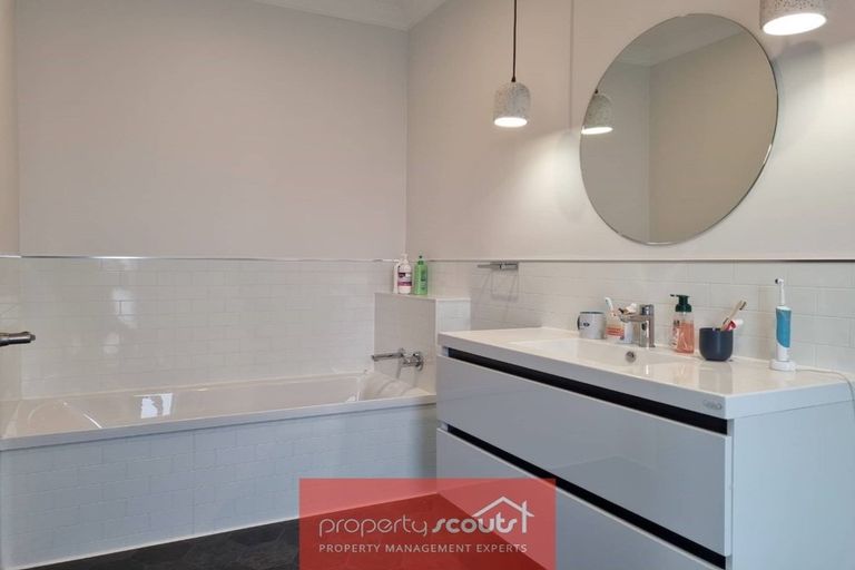 Photo of property in 175a Tukapa Street, Westown, New Plymouth, 4310