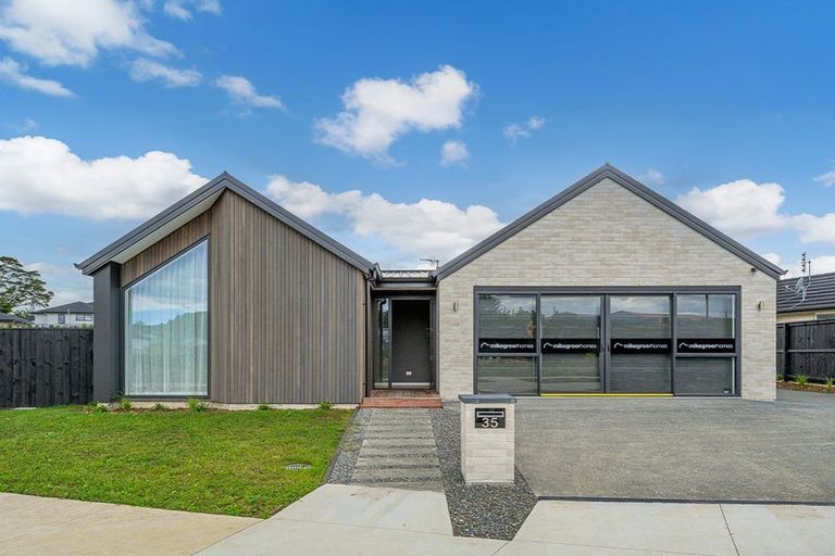 Photo of property in 35 Muster Road, Pukekohe, 2120