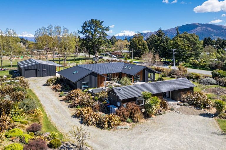 Photo of property in 5 Loach Road, Hawea Flat, Wanaka, 9382