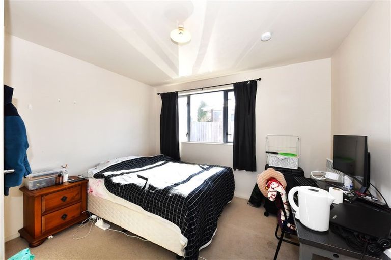 Photo of property in 160 Peverel Street, Riccarton, Christchurch, 8041