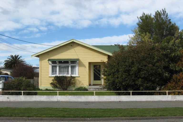 Photo of property in 93 Makoura Road, Masterton, 5810