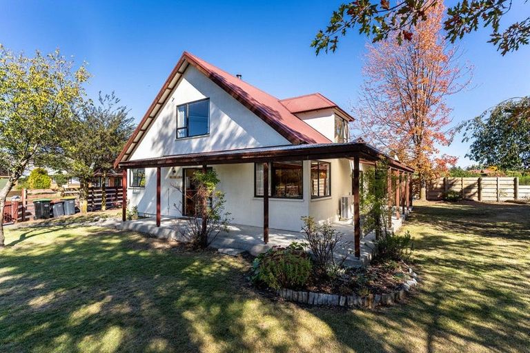 Photo of property in 33 Braemar Place, Twizel, 7901