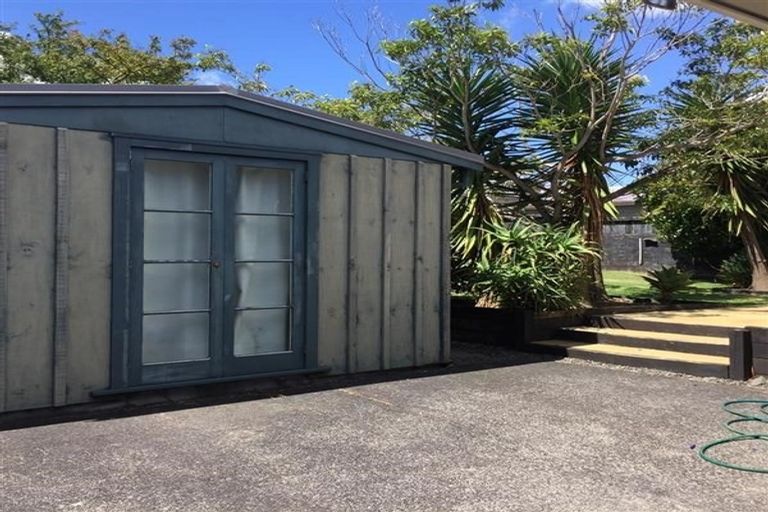 Photo of property in 13 Strid Road, Te Atatu South, Auckland, 0610