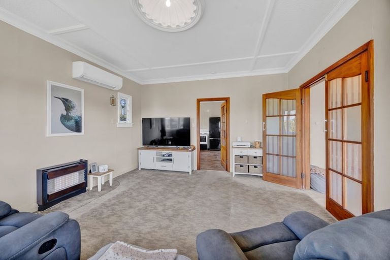 Photo of property in 32 Leicester Street, Patea, 4520