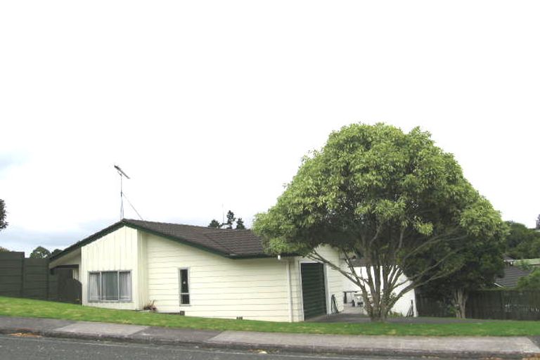 Photo of property in 2/25 Hellyers Street, Birkdale, Auckland, 0626