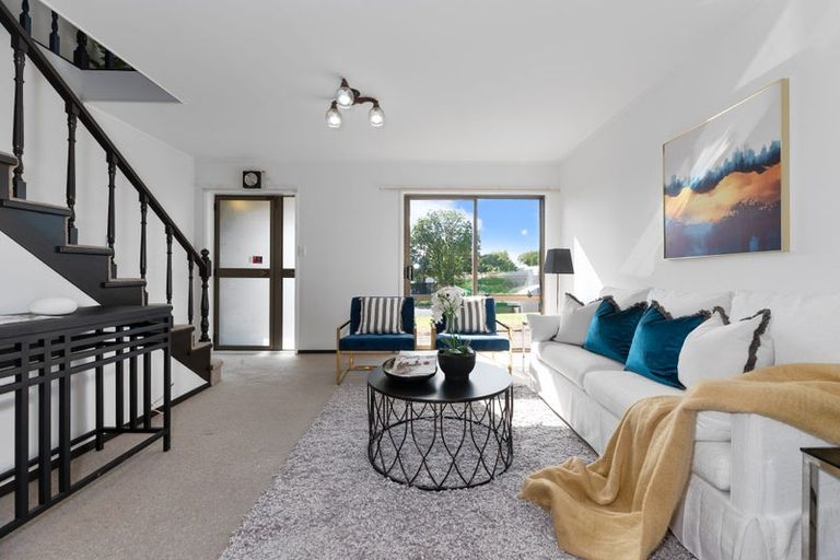 Photo of property in 1a Malloy Place, Eastern Beach, Auckland, 2012