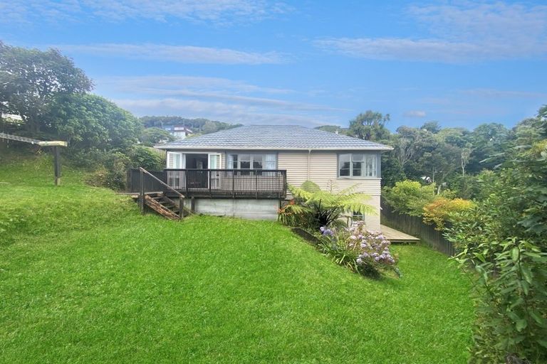 Photo of property in 3 Montgomery Avenue, Karori, Wellington, 6012