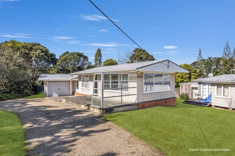 Photo of property in 33 James Mcleod Road, Shelly Beach, South Head, 0874