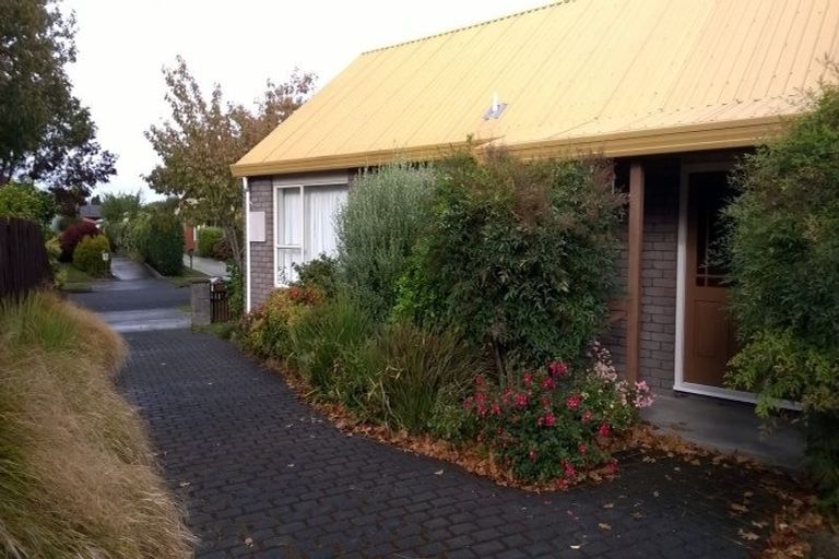 Photo of property in 48 Karnak Crescent, Russley, Christchurch, 8042