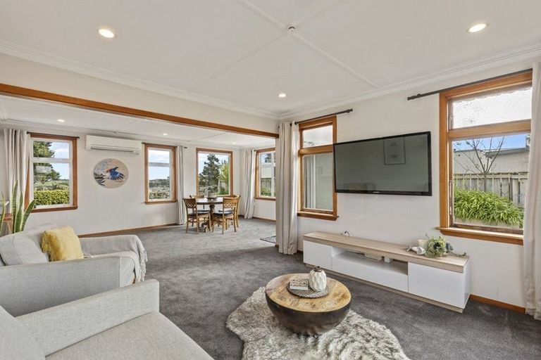 Photo of property in 106b Seaview Road, Westown, New Plymouth, 4310