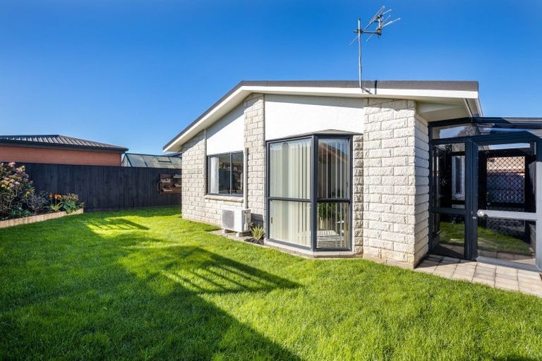 Photo of property in 1 Mangorei Road, Merrilands, New Plymouth, 4312